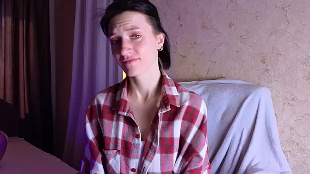 Snapshot of roxy_riot_ chatting on 17, 2, 2025 roxy riot online show from 17, 2, 2025