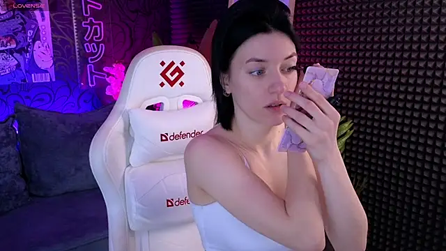 Snapshot of roxy_riot_ chatting on 9, 10, 2025 roxy riot online show from 9, 10, 2025