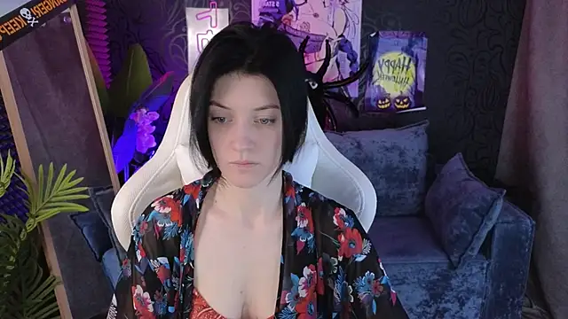 Snapshot of roxy_riot_ chatting on 30, 10, 2025 roxy riot online show from 30, 10, 2025