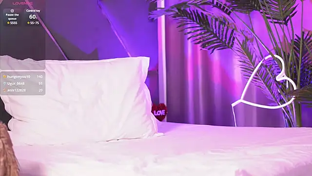 LilaRoses online show from 21, 3, 2025