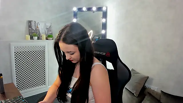 Snapshot of AnnetteHernande chatting on 15, 2, 2025 AnnetteHernande online show from 15, 2, 2025