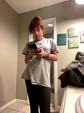 Snapshot of grassXass420 chatting on 19, 10, 2025 grassXass420 online show from 19, 10, 2025