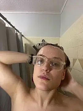 Snapshot of grassXass420 chatting on 21, 2, 2026 grassXass420 online show from 21, 2, 2026