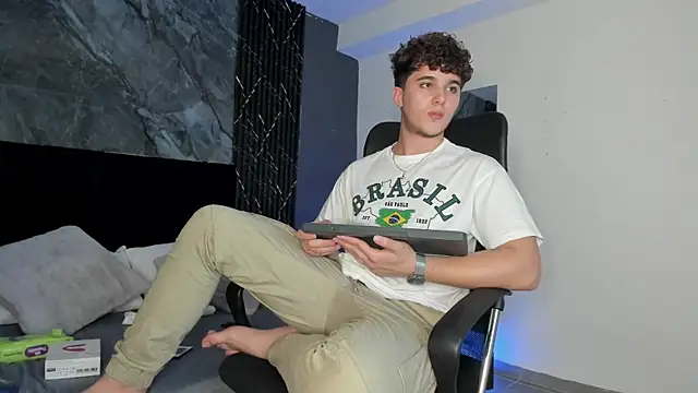 ErosGeorgiou online show from 5, 3, 2025