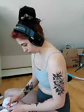 Snapshot of Gamergirl-Linela chatting on 18, 2, 2025 Gamergirl-Linela online show from 18, 2, 2025