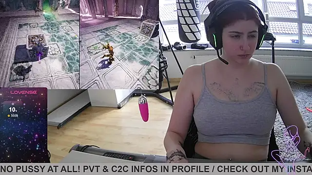 Snapshot of Gamergirl-Linela chatting on 13, 3, 2025 Gamergirl-Linela online show from 13, 3, 2025