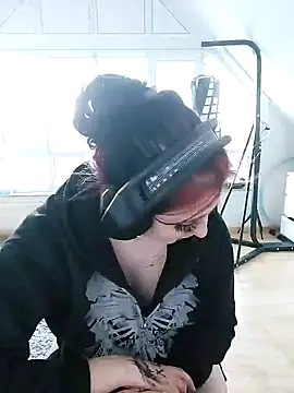 Snapshot of Gamergirl-Linela chatting on 18, 3, 2025 Gamergirl-Linela online show from 18, 3, 2025
