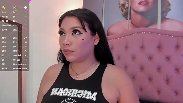 Snapshot of Sophia_Brunett chatting on 21, 2, 2025 Sophia Brunett online show from 21, 2, 2025