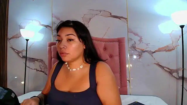 Sophia Brunett online show from 21, 12, 2025