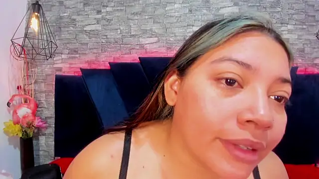 Snapshot of Sophia_Brunett chatting on 15, 4, 2026 Sophia Brunett online show from 15, 4, 2026