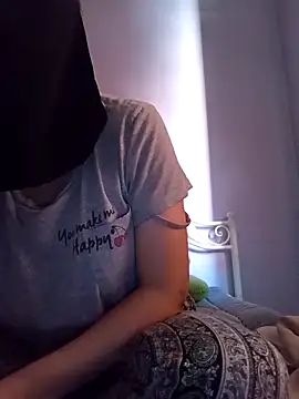 Snapshot of Milan-88 chatting on 4, 10, 2025 Milan-88 online show from 4, 10, 2025