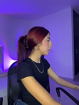 Mirandaa Rogers online show from 9, 5, 2026