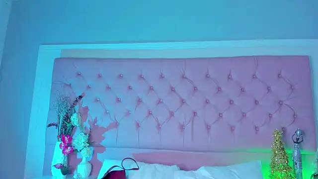 KourtneyEvans online show from 20, 12, 2025