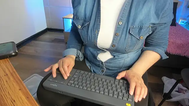 Snapshot of _michonne_ chatting on 9, 4, 2026 michonne online show from 9, 4, 2026