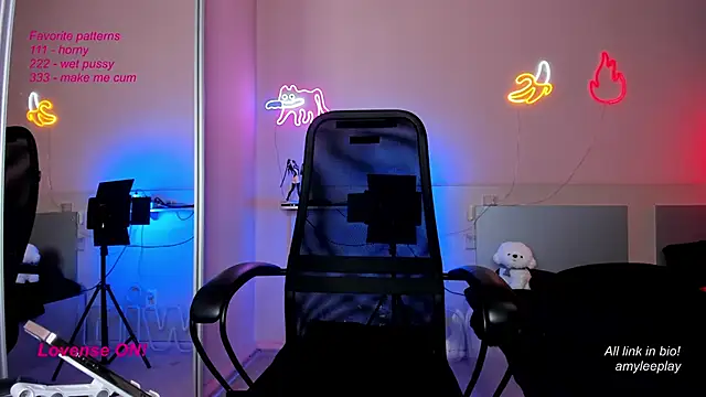 AmyLeeplay online show from 25, 2, 2025