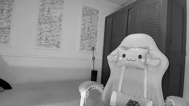 Danella houston online show from 10, 10, 2025