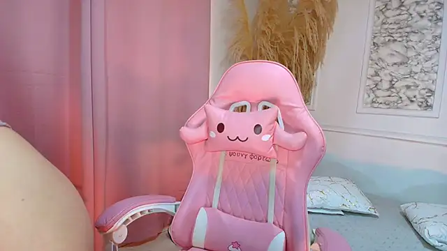 Danella houston online show from 2, 3, 2026