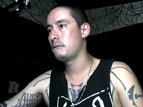 Snapshot of vampireathome chatting on 5, 12, 2025 vampireathome online show from 5, 12, 2025