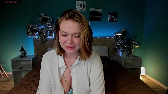 Angela Wallace online show from 12, 2, 2025