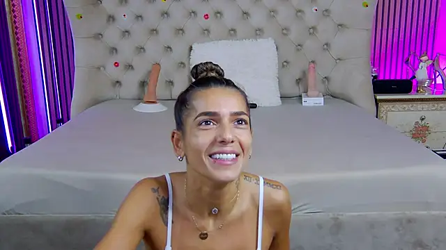 Snapshot of PlayfulShow chatting on 8, 10, 2025 PlayfulShow online show from 8, 10, 2025