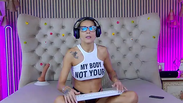 Snapshot of PlayfulShow chatting on 29, 11, 2025 PlayfulShow online show from 29, 11, 2025