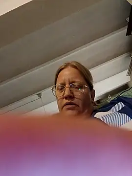 Snapshot of NoLubricantNeeded chatting on 8, 10, 2025 NoLubricantNeeded online show from 8, 10, 2025