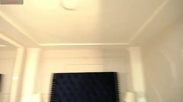 LiamRivers  online show from 7, 2, 2026