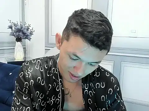 Andy dior18 online show from 8, 9, 2025