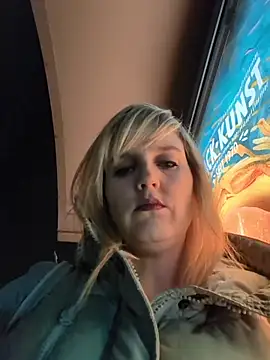 Sexybiene969 online show from 4, 12, 2025