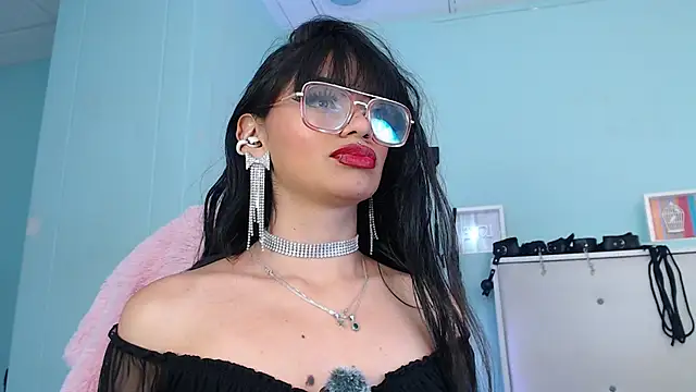 Snapshot of Emerald_gh chatting on 28, 5, 2026 Emerald gh online show from 28, 5, 2026