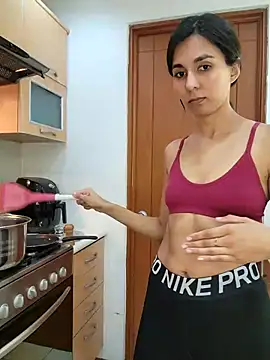 Snapshot of Alicee10 chatting on 12, 11, 2025 Alicee10 online show from 12, 11, 2025