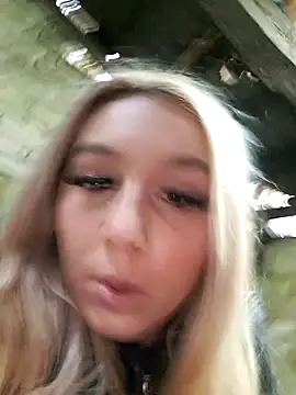 Snapshot of hotamanda01 chatting on 14, 11, 2025 hotamanda01 online show from 14, 11, 2025