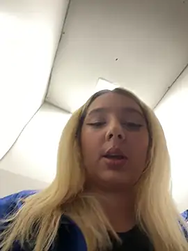 Snapshot of hotamanda01 chatting on 13, 12, 2025 hotamanda01 online show from 13, 12, 2025