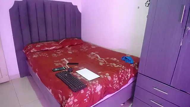 Snapshot of moree_Queen chatting on 20, 9, 2025 moree Queen online show from 20, 9, 2025