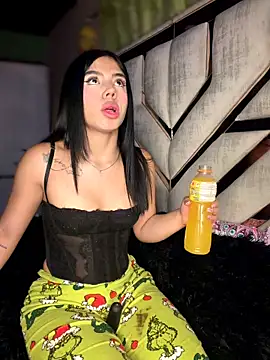 Laura-Khalifa online show from 10, 5, 2026
