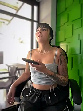 Dulce  Boyd online show from 23, 10, 2025