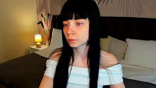 Snapshot of SkinyJoyce chatting on 9, 2, 2025 SkinyJoyce online show from 9, 2, 2025