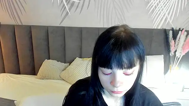 Snapshot of SkinyJoyce chatting on 24, 2, 2025 SkinyJoyce online show from 24, 2, 2025