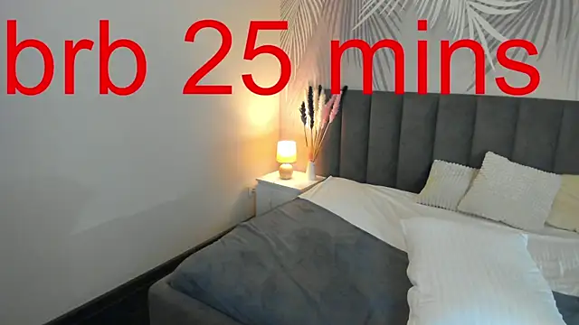 Snapshot of SkinyJoyce chatting on 28, 2, 2025 SkinyJoyce online show from 28, 2, 2025