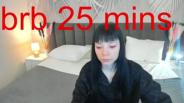 Snapshot of SkinyJoyce chatting on 1, 3, 2025 SkinyJoyce online show from 1, 3, 2025