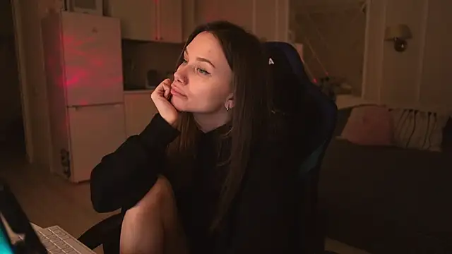 alexa feels  online show from 2, 3, 2025