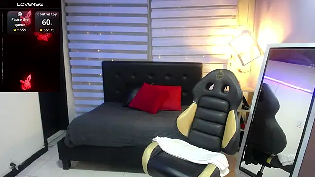 Cute Angell  online show from 21, 10, 2025