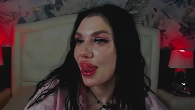 MaeveMoon online show from 5, 5, 2026
