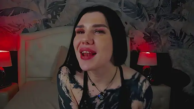 MaeveMoon online show from 18, 5, 2026