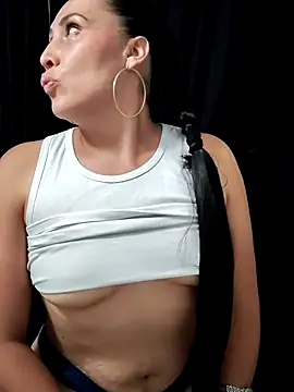 dulce valeriaa online show from 16, 3, 2025