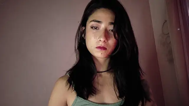 Snapshot of oishii_ambar chatting on 13, 9, 2025 oishii ambar online show from 13, 9, 2025