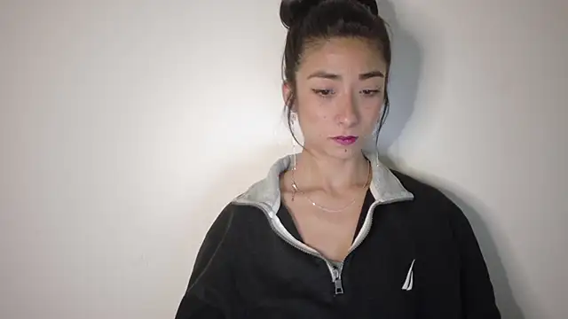 Snapshot of oishii_ambar chatting on 3, 11, 2025 oishii ambar online show from 3, 11, 2025