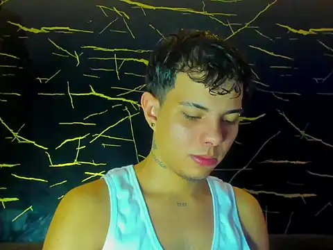 Snapshot of Alessandro_1610 chatting on 17, 5, 2026 Alessandro 1610 online show from 17, 5, 2026