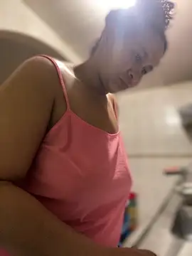 Snapshot of Carola-Ross chatting on 15, 12, 2025 Carola-Ross online show from 15, 12, 2025