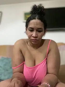 Snapshot of Carola-Ross chatting on 1, 2, 2026 Carola-Ross online show from 1, 2, 2026